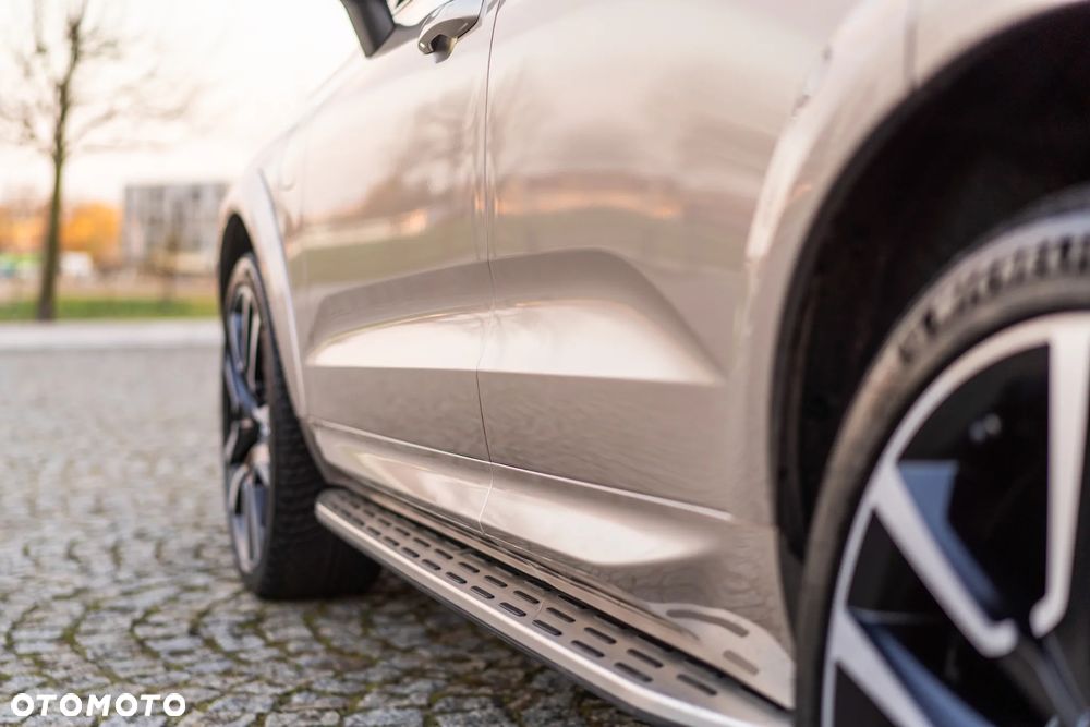 Volvo XC 60 T8 Plug-In Hybrid AWD Ultimate Dark - 12