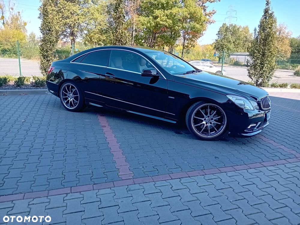 Mercedes-Benz Klasa E 350 CGI Coupe BlueEFFICIENCY 7G-TRONIC Elegance - 8