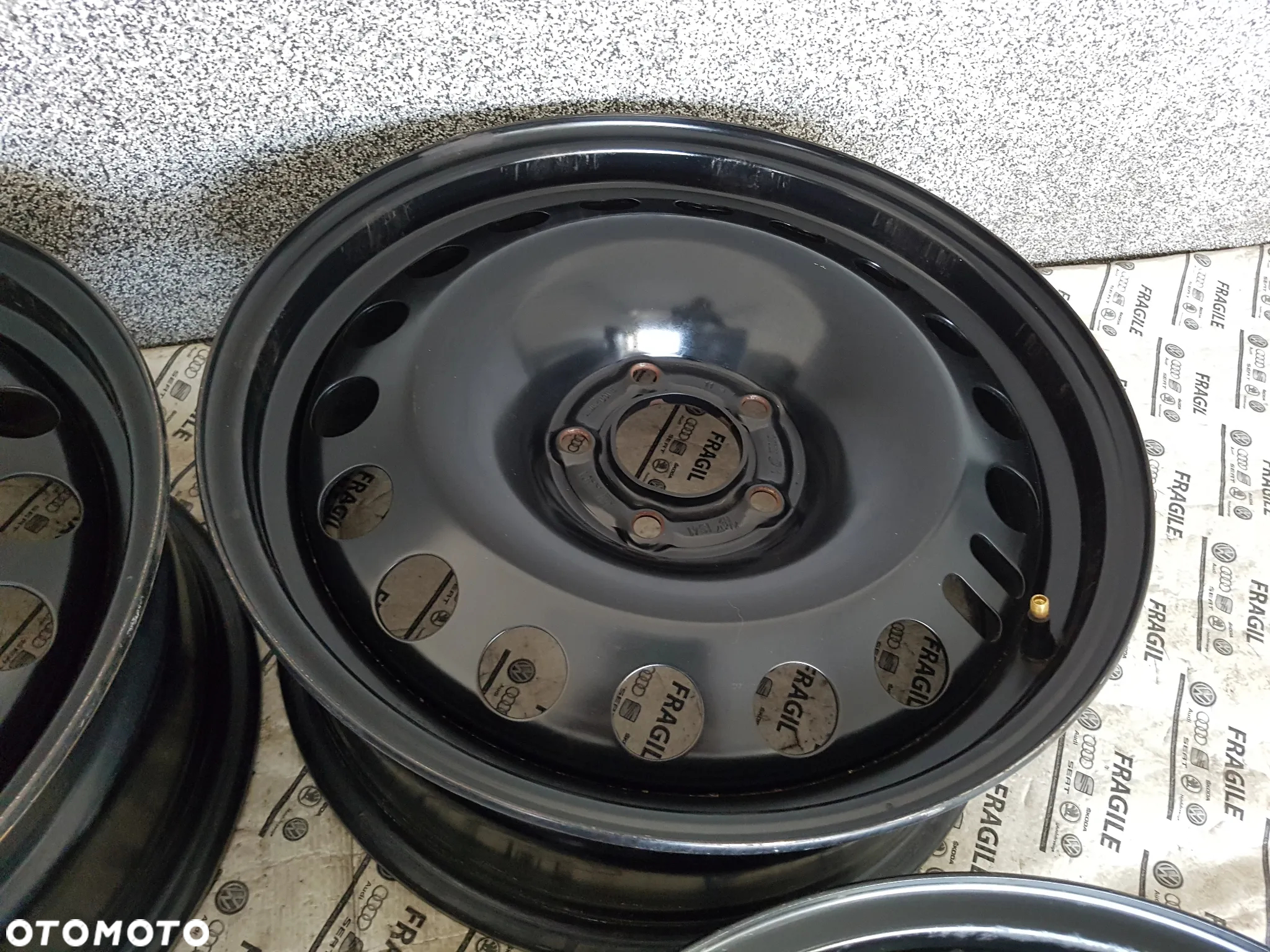 FELGI STALOWE Z KOŁPAKAMI OPEL ZAFIRA C INSYGNIA B ASTRA J  5X115 7JX17 ET41 - 20
