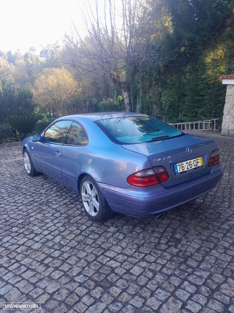 Mercedes-Benz CLK 230 - 4