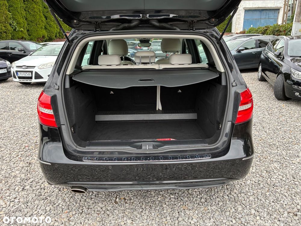 Mercedes-Benz Klasa B 180 7G-DCT Edition - 11