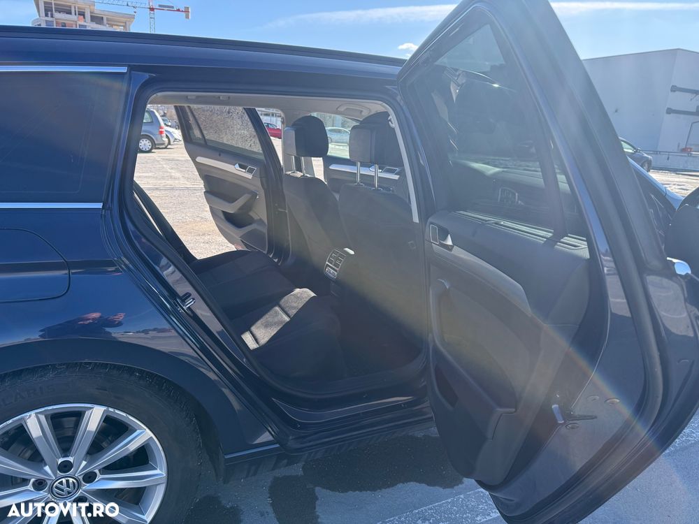 Volkswagen Passat 2.0 TDI DSG Comfortline - 18