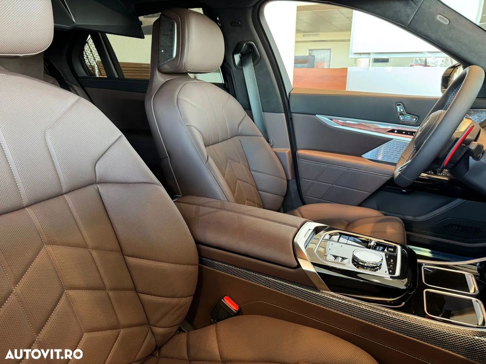 BMW M7 M760e xDrive AT PHEV - 16