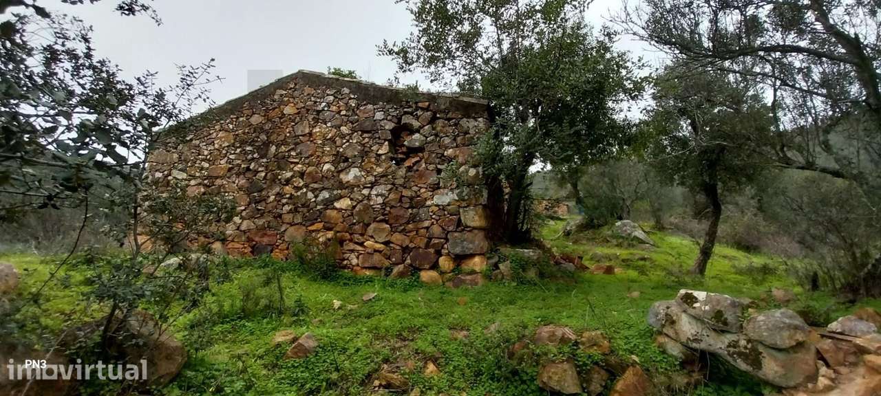 Ruína em Alferce / Monchique — Oportunidade Única no Algarve Rural - Grande imagem: 2/40