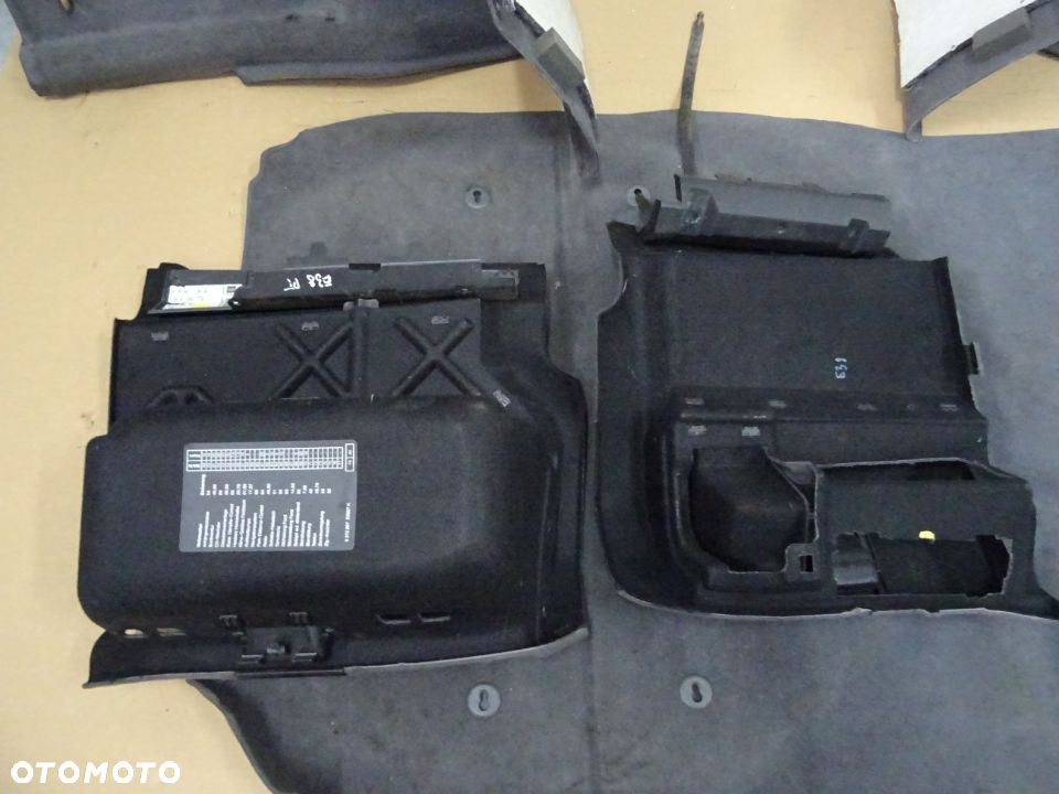 BOCZEK BOCZKI BAGAŻNIKA PODŁOGA BMW E38 735i 94-98 SEDAN NR133 - 6