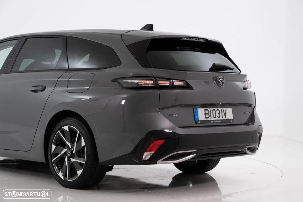 Peugeot 308 1.6 Hybrid Allure e-EAT8 - 11