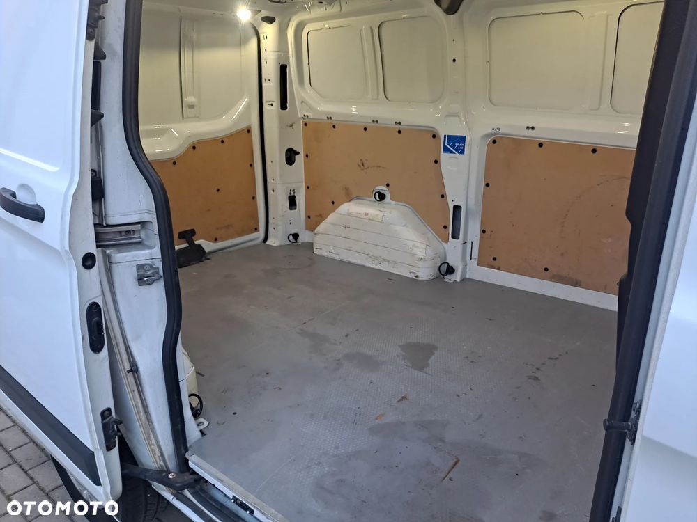 Ford TRANSIT CUSTOM - 18