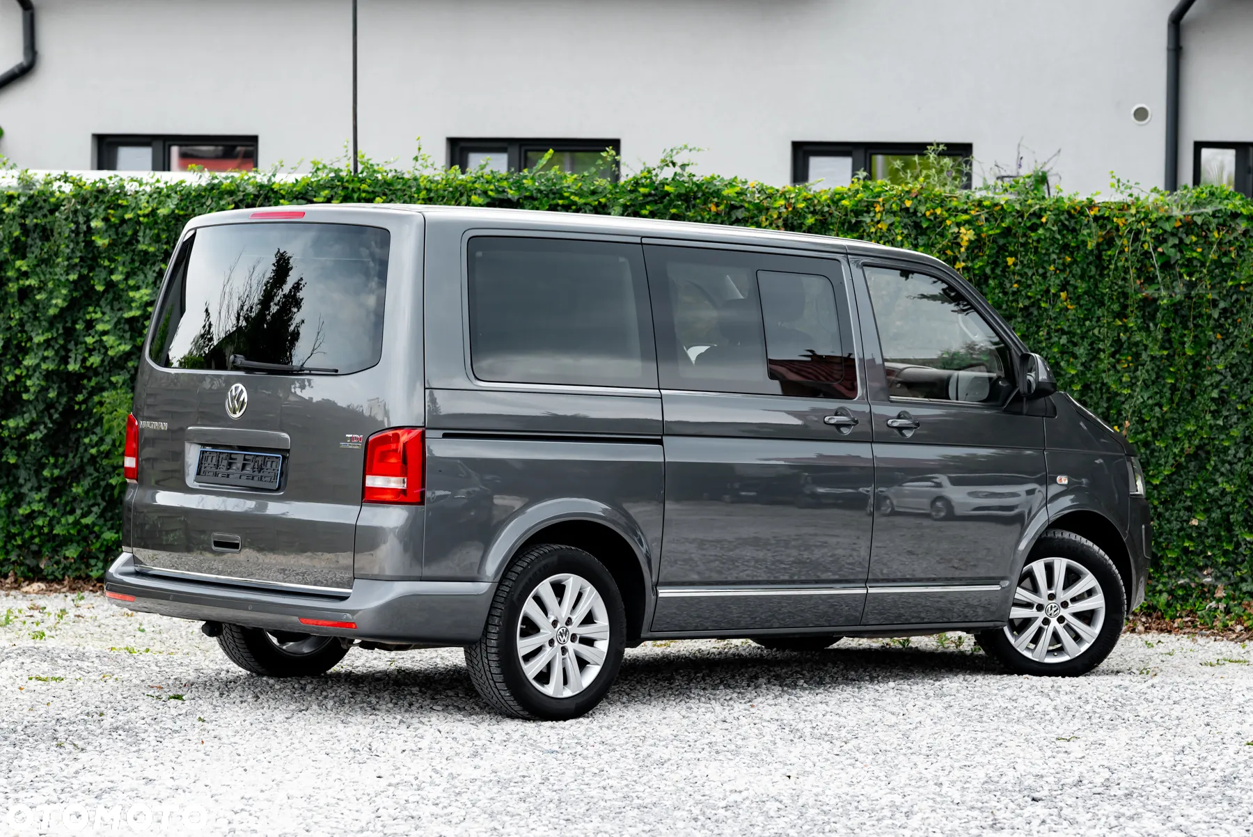 Volkswagen Multivan - 14
