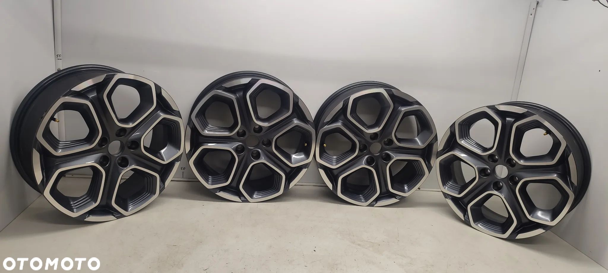 FELGA 403007598R 5x114,3 7Jx19 CALI ET40 RENAULT FUENCE ESPACE KADJAR KOLEOS LAGUNA III MEGANE 3/4 SCENIC III IV TALLSMAM KOMPLET - 1
