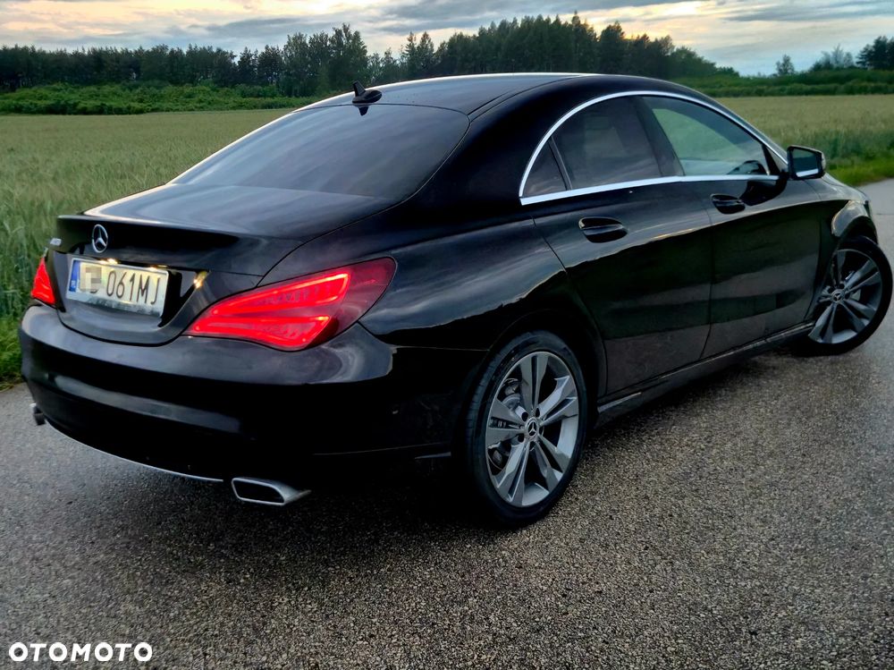 Mercedes-Benz CLA 200 7G-DCT - 22