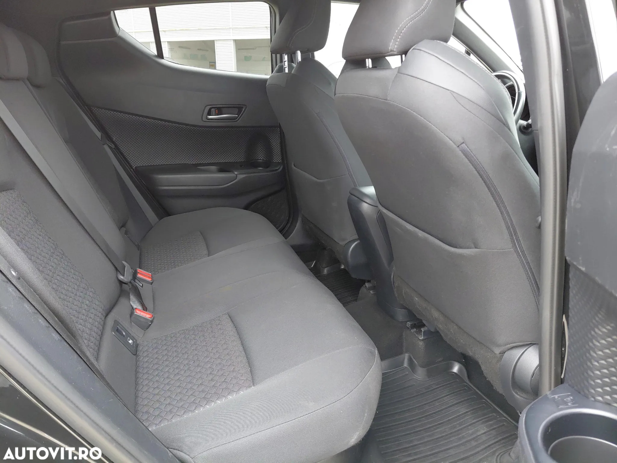 Toyota C-HR 1.8 HSD 122 CP 4x2 CVT Style - 13