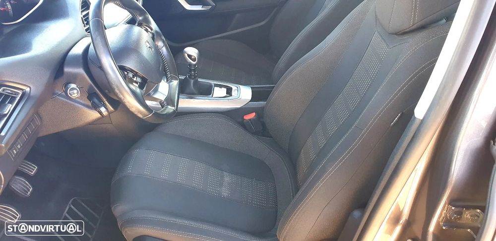 Peugeot 308 1.2 PureTech Allure - 10