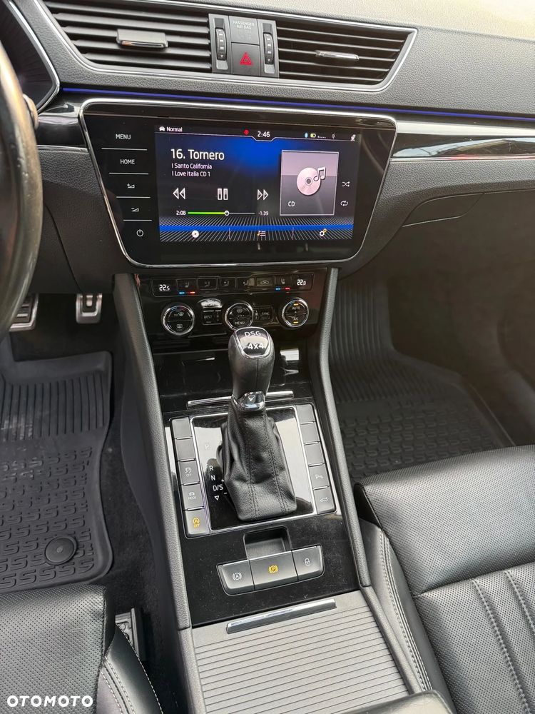 Skoda Superb 2.0 TDI SCR 4x4 L&K DSG - 14