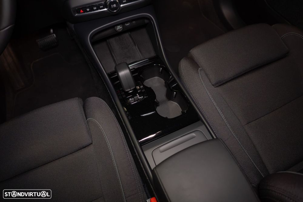 Volvo XC 40 Recharge 69 kWh Single Motor Core - 36