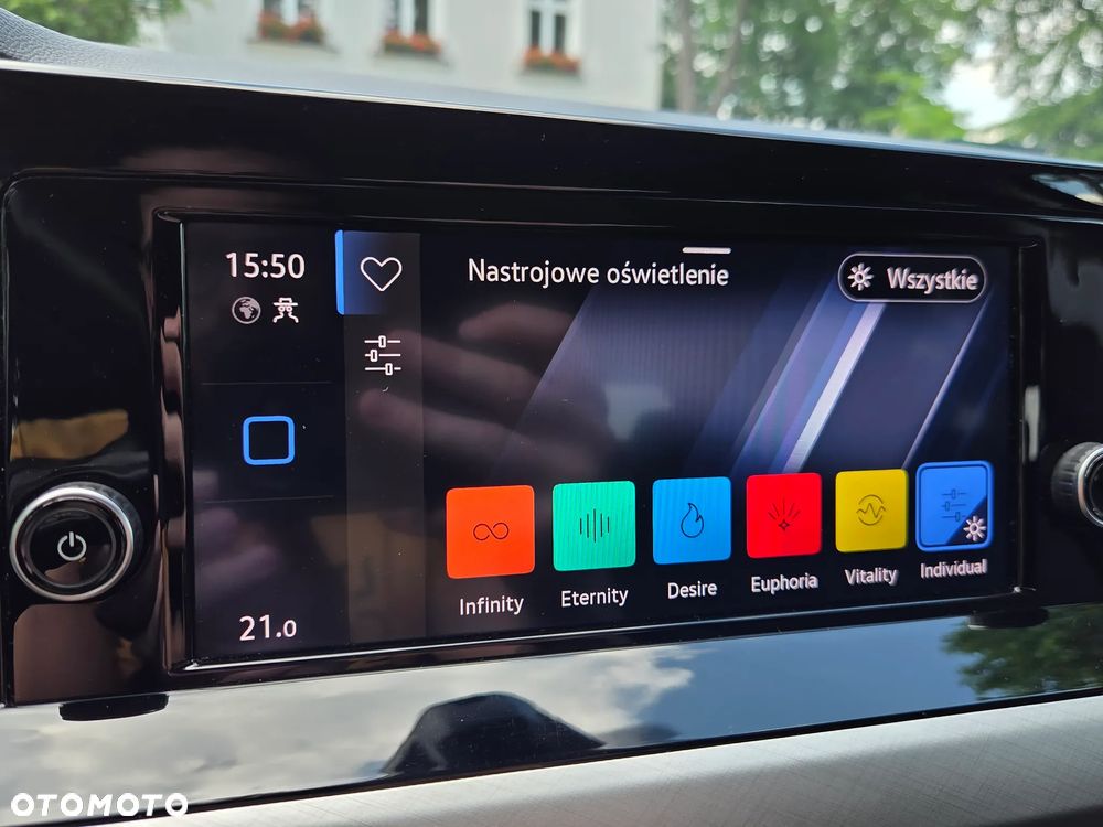 Volkswagen Golf - 33
