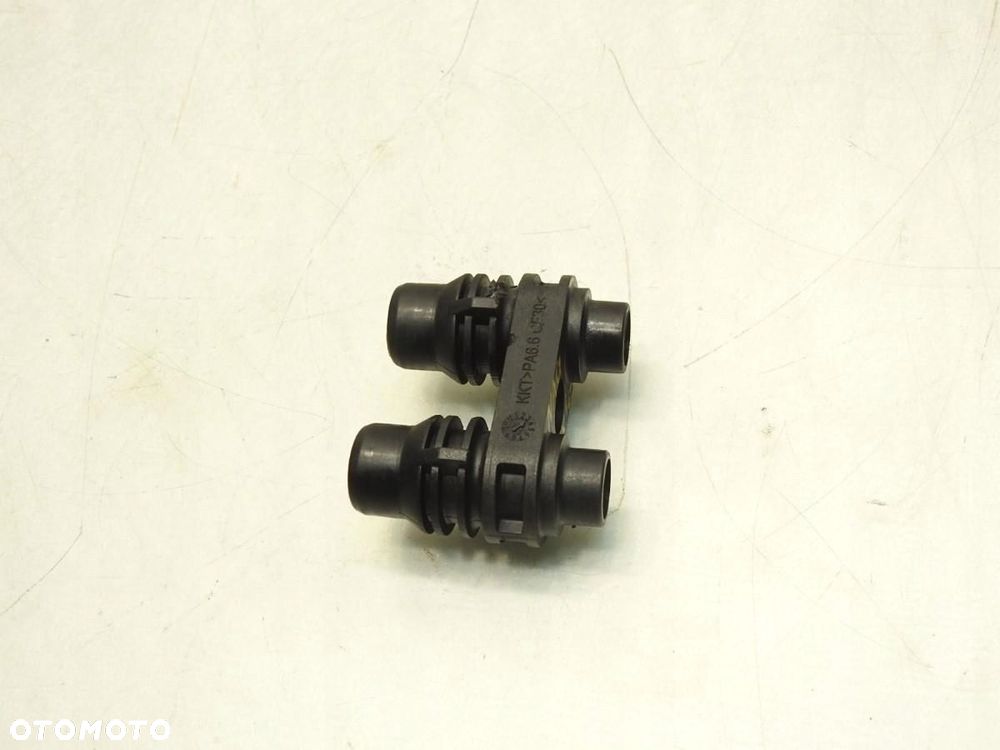 KRÓCIEC WODY AUDI A1 8X 1.6 TDI 6Q0121065M - 3