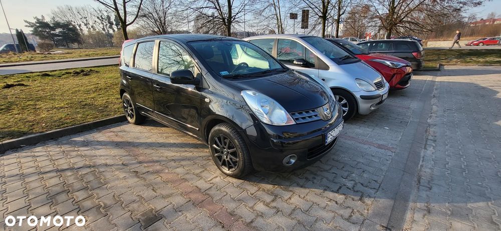 Nissan Note 1.6 Tekna - 1