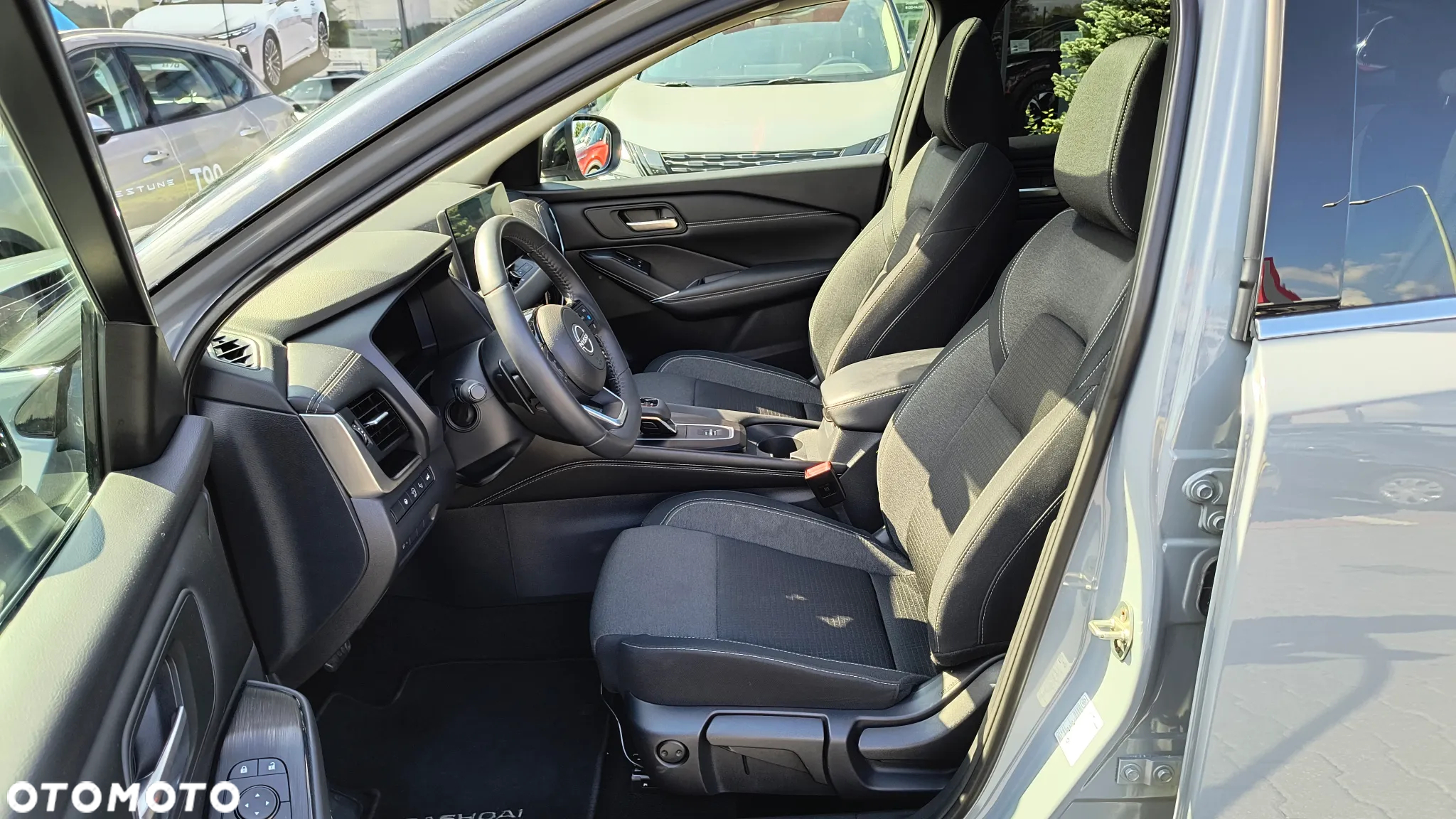 Nissan Qashqai 1.3 DIG-T mHEV N-Connecta Xtronic - 10