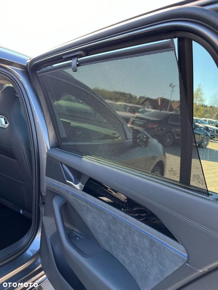 Volkswagen Passat Variant 2.0 TSI R-Line Plus DSG - 11