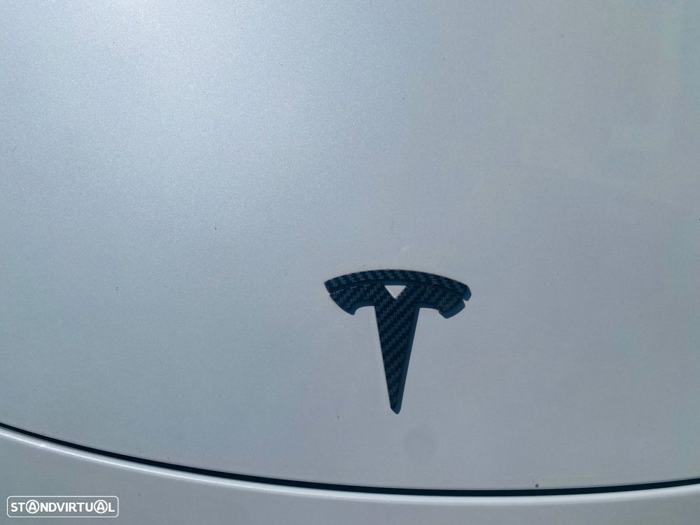 Tesla Model Y - 9