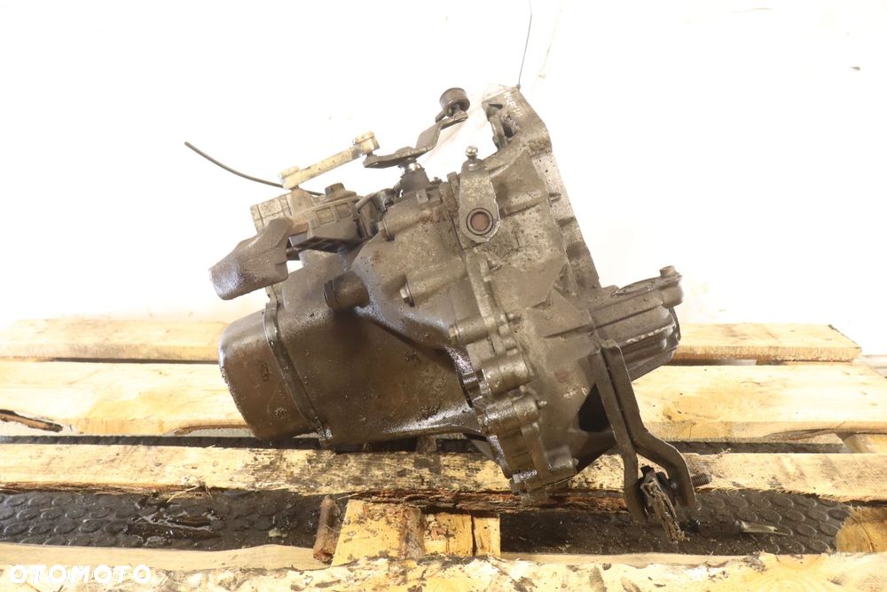 SKRZYNIA BIEGÓW 5 BIEGOWA PEUGEOT 207 1.4 20CQ87 - 3