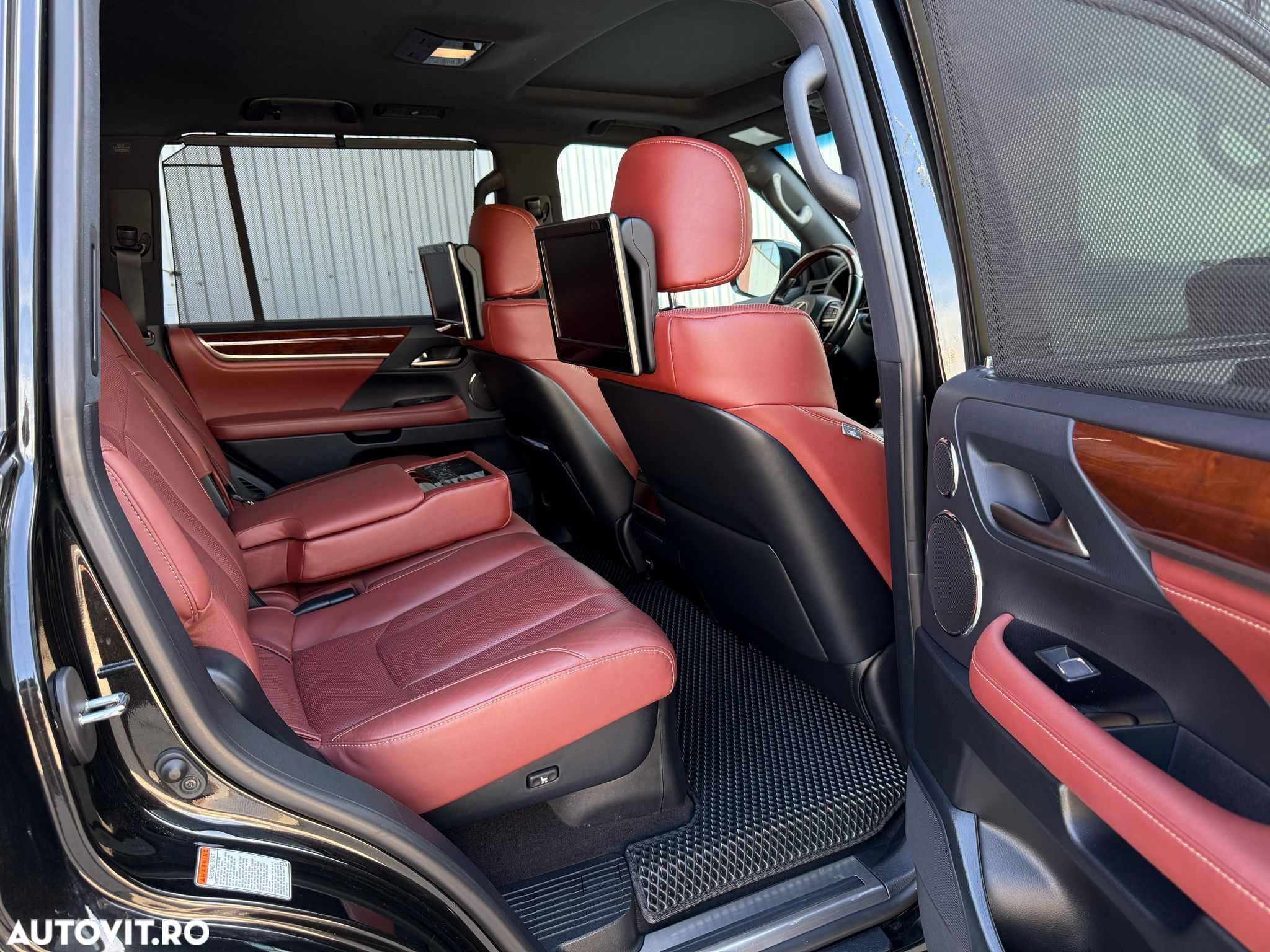 Lexus Seria LX - 13