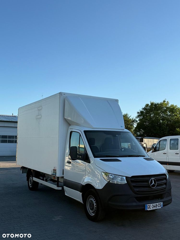 Mercedes-Benz Sprinter - 5