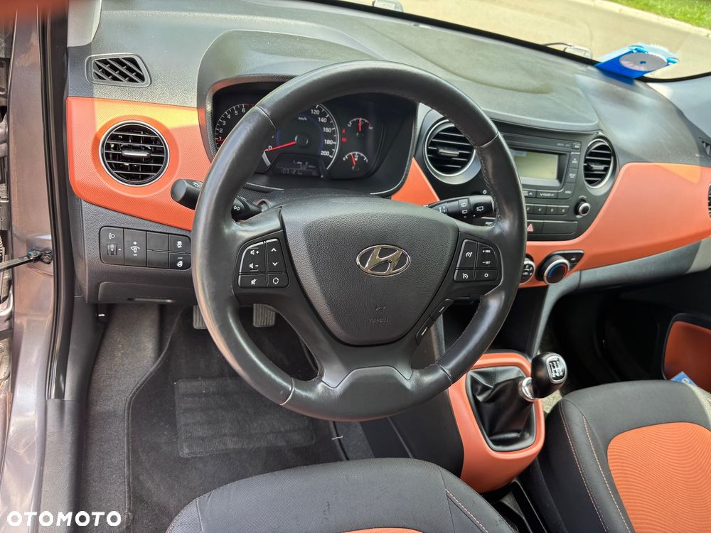 Hyundai i10 1.0 YES - 11