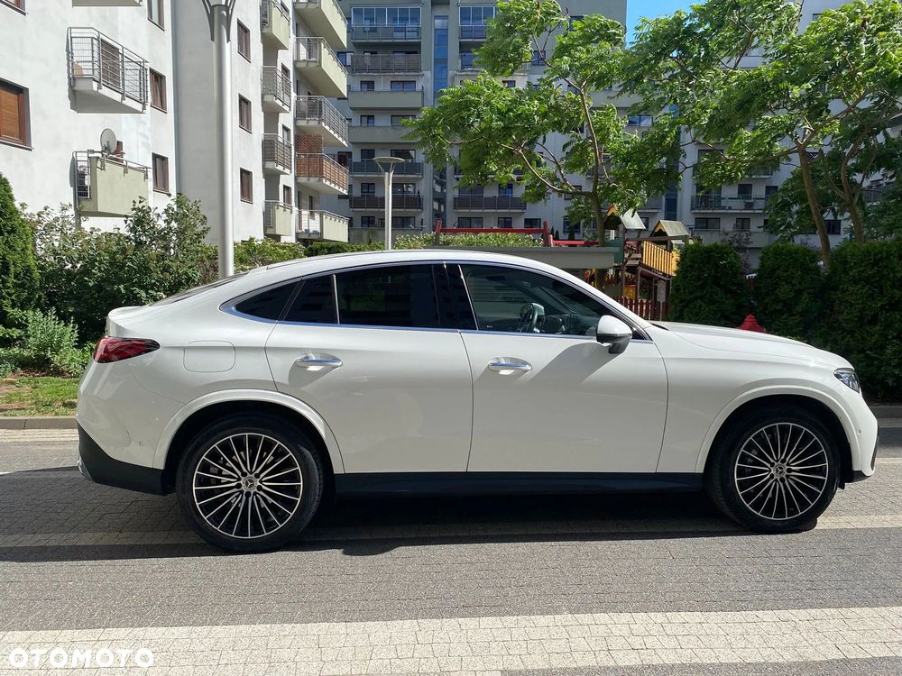 Mercedes-Benz GLC 300 4Matic 9G-TRONIC AMG Line Advanced - 5