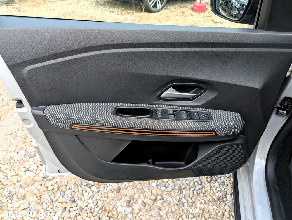 Dacia Sandero Stepway TCe 90 CVT Comfort - 10