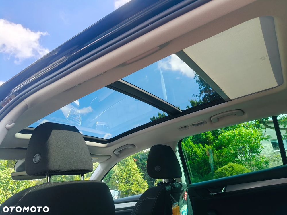Skoda Superb Combi 2.0 TDI DSG Premium Edition - 23