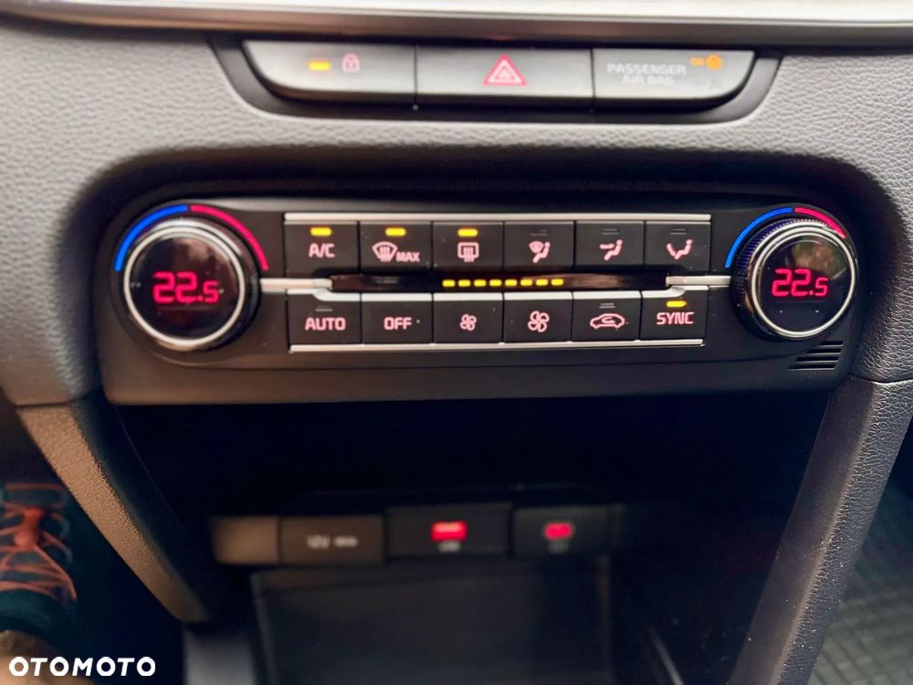 Kia Ceed 1.5 T-GDI M - 19