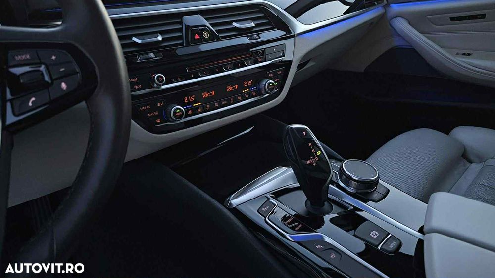 BMW Seria 5 525d Aut. Sport Line - 19
