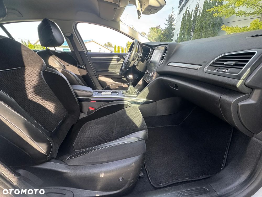Renault Megane ENERGY TCe 100 EXPERIENCE - 6