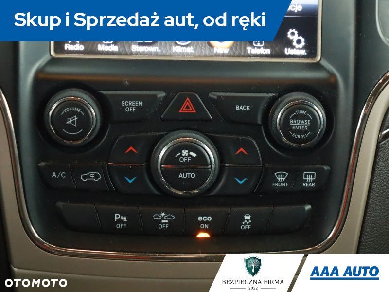 Jeep Grand Cherokee - 14