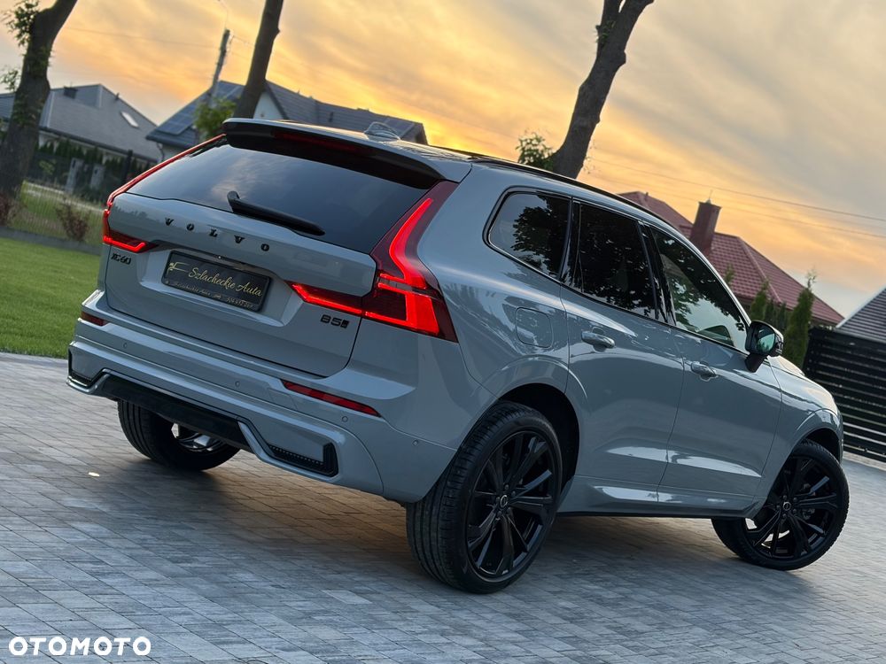 Volvo XC 60 B5 B AWD Plus Black Edition - 24
