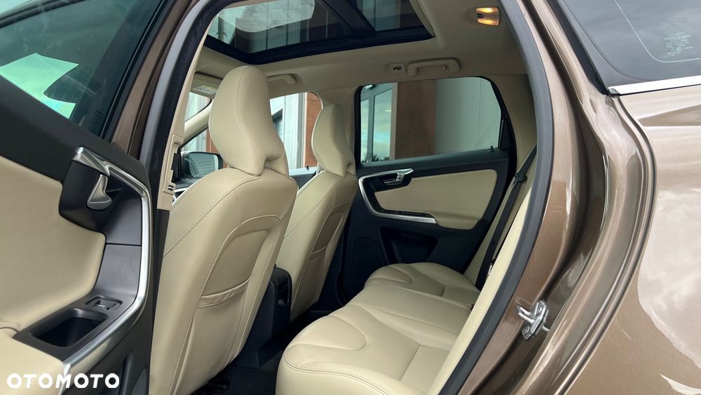 Volvo XC 60 T5 AWD Drive-E Summum - 6