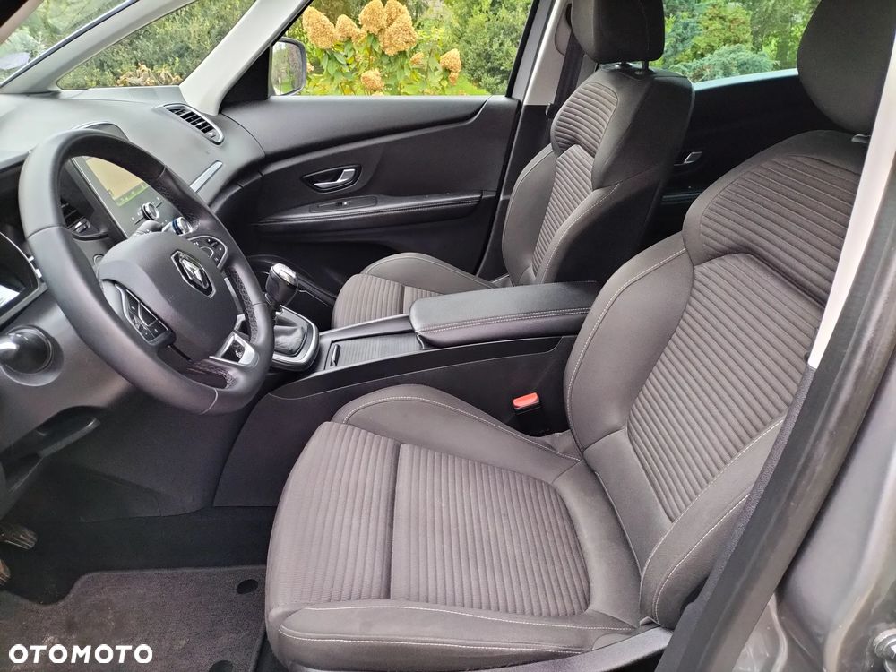 Renault Scenic - 24