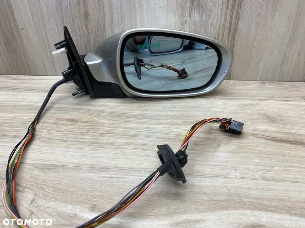 LUSTERKO PRAWE 11PIN PEUGEOT 607 50128