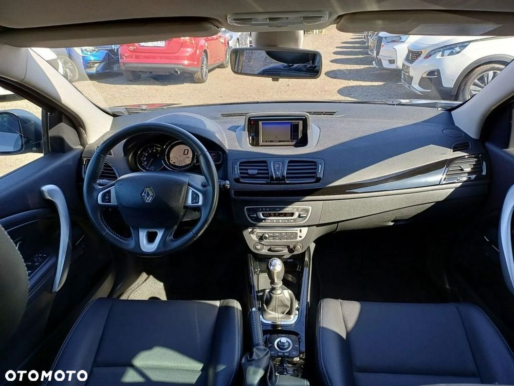Renault Megane ENERGY TCe 115 Start & Stop Bose Edition - 28