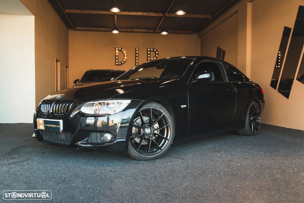 BMW 320 d Coupe Edição M - 1