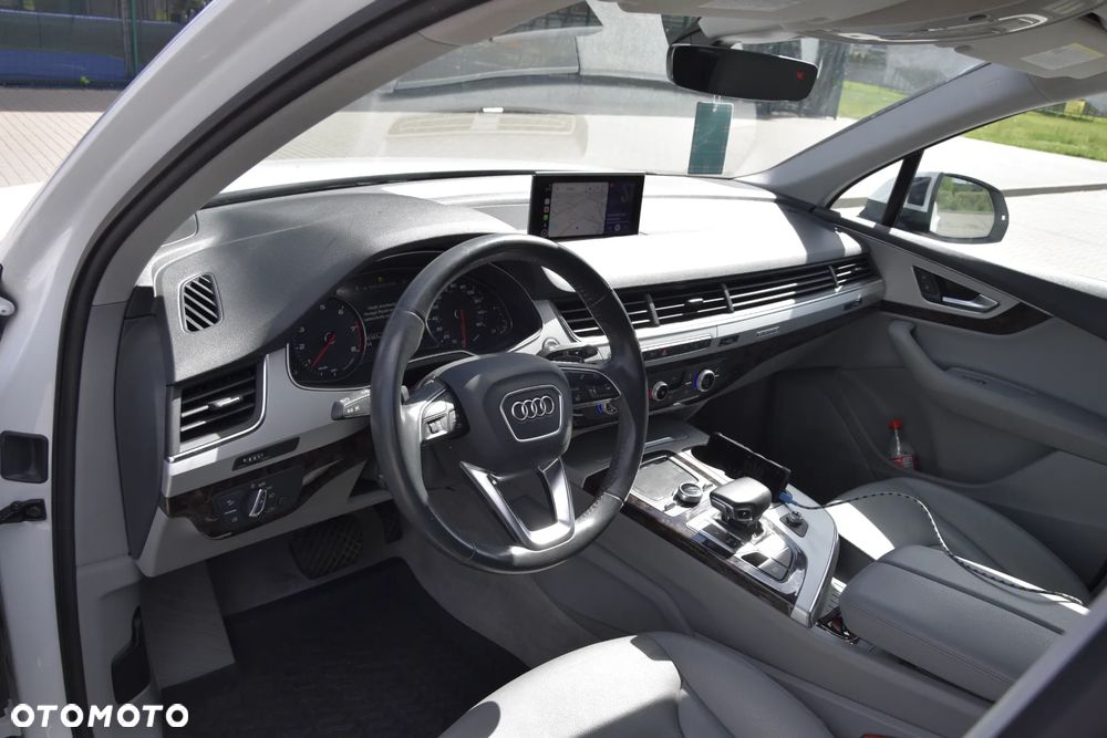 Audi Q7 - 15