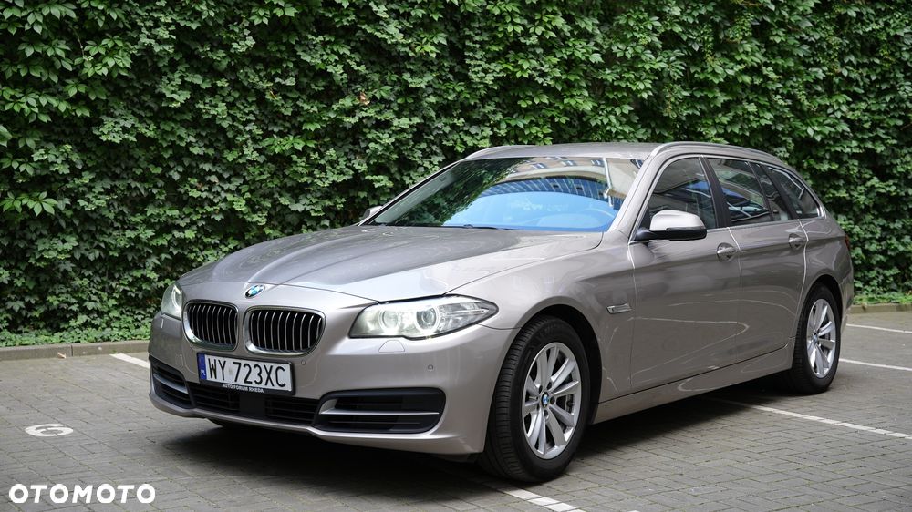 BMW Seria 5 520d Luxury Line - 9