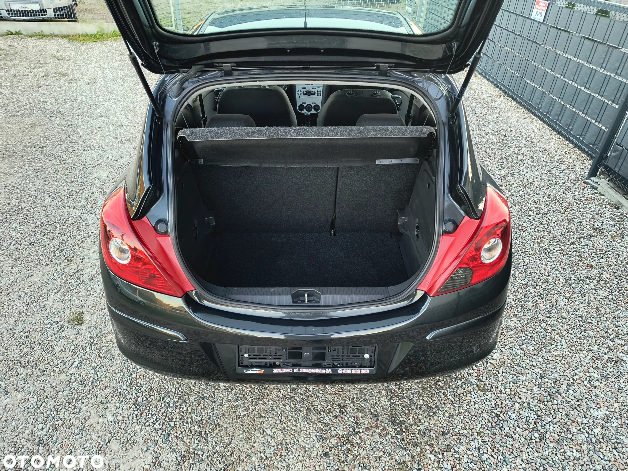 Opel Corsa 1.2 16V Edition - 10