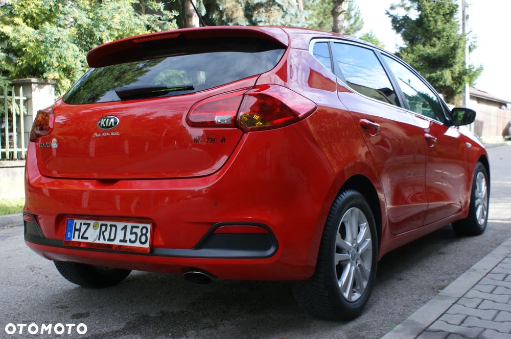Kia Ceed - 13