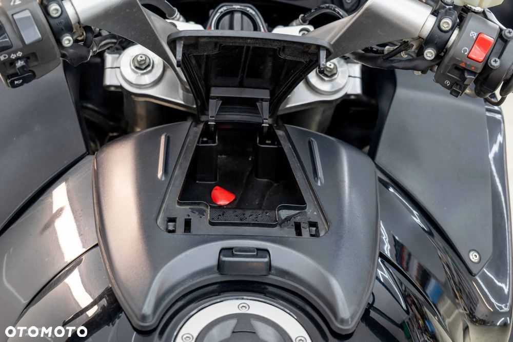 Kawasaki GTR - 30