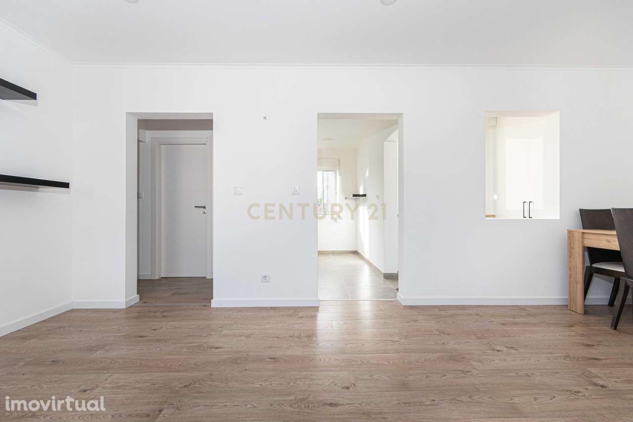 Apartamento T2 Totalmente Remodelado | Serra das Minas - Grande imagem: 5/23