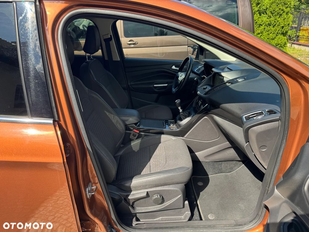 Ford Kuga 1.5 EcoBoost 2x4 Titanium - 11