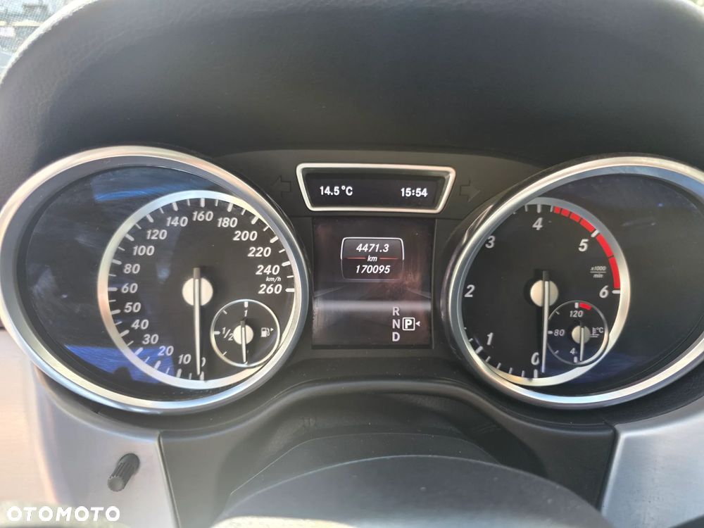 Mercedes-Benz ML - 12
