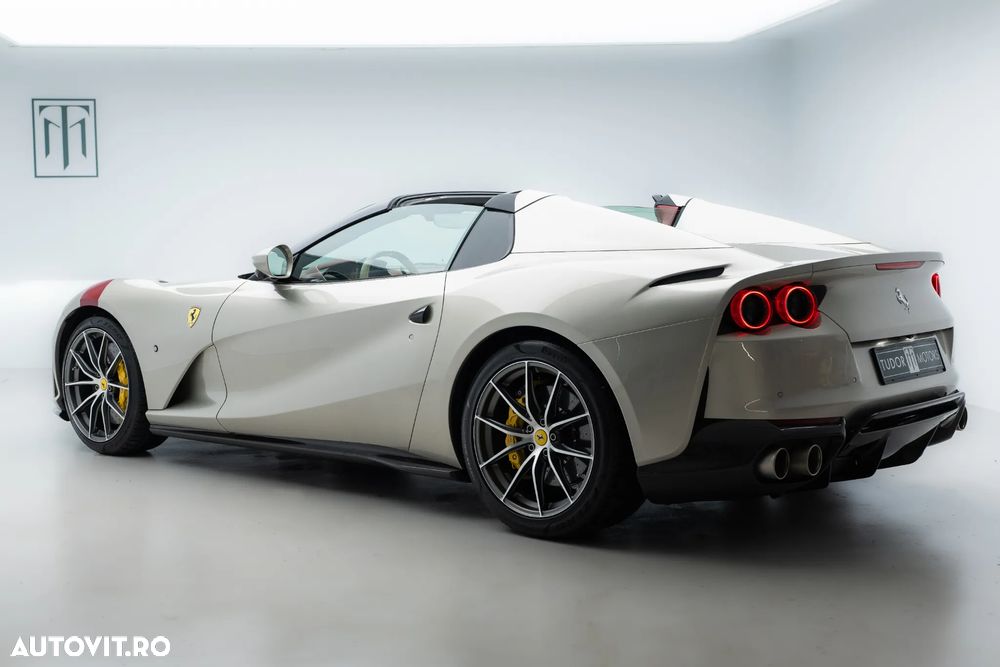 Ferrari 812 - 5